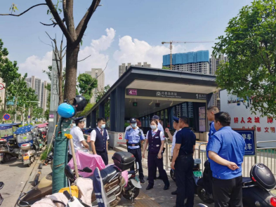 安全文明两手抓 地保执法在行动 (1)819.png